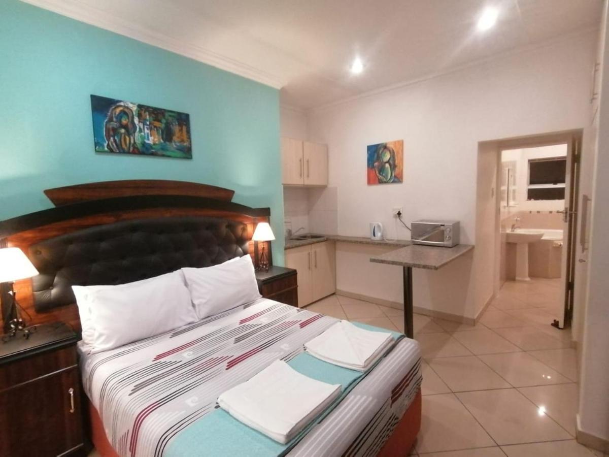 Palm View Guest House 프레토리아 외부 사진