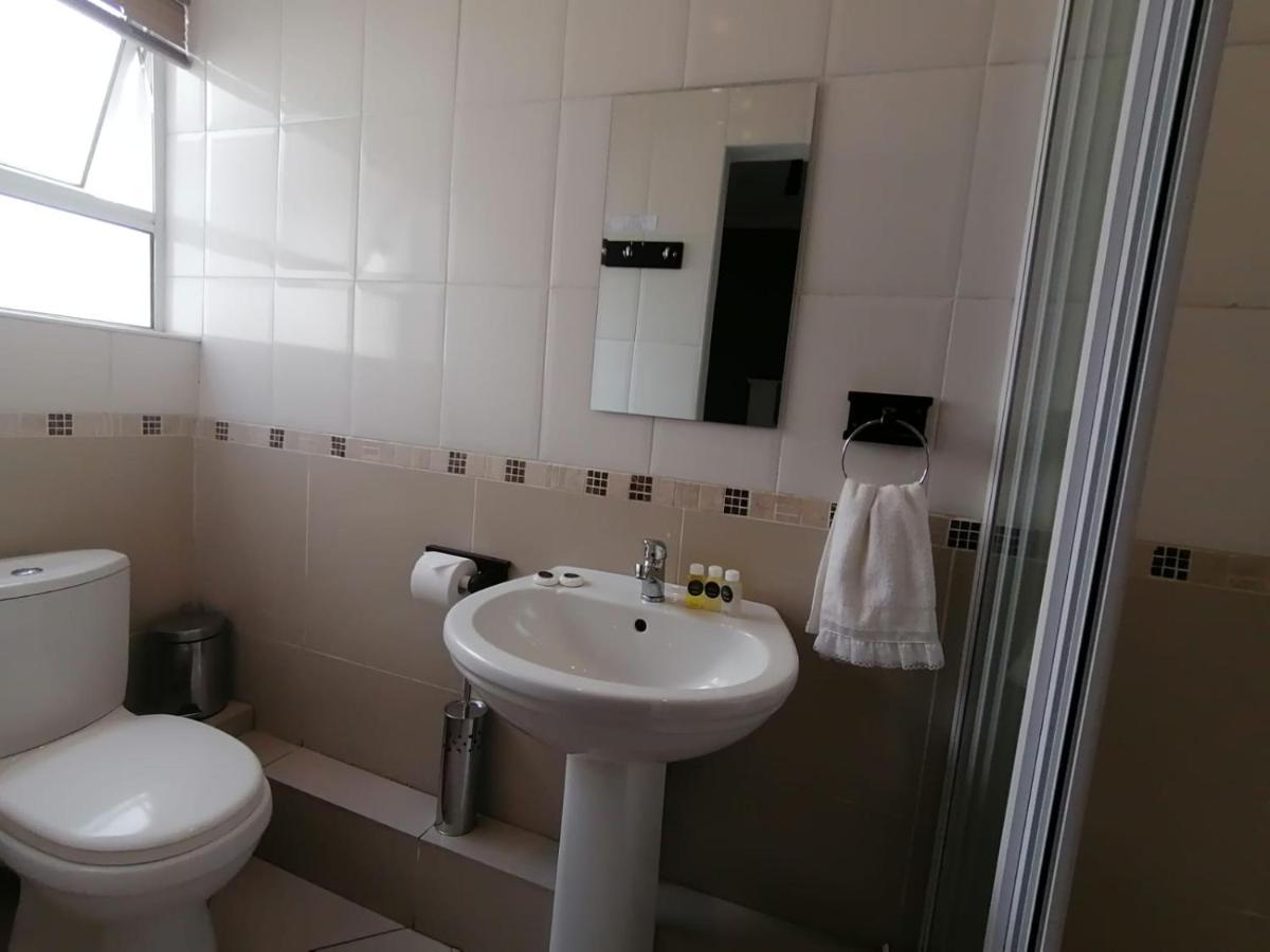 Palm View Guest House 프레토리아 외부 사진