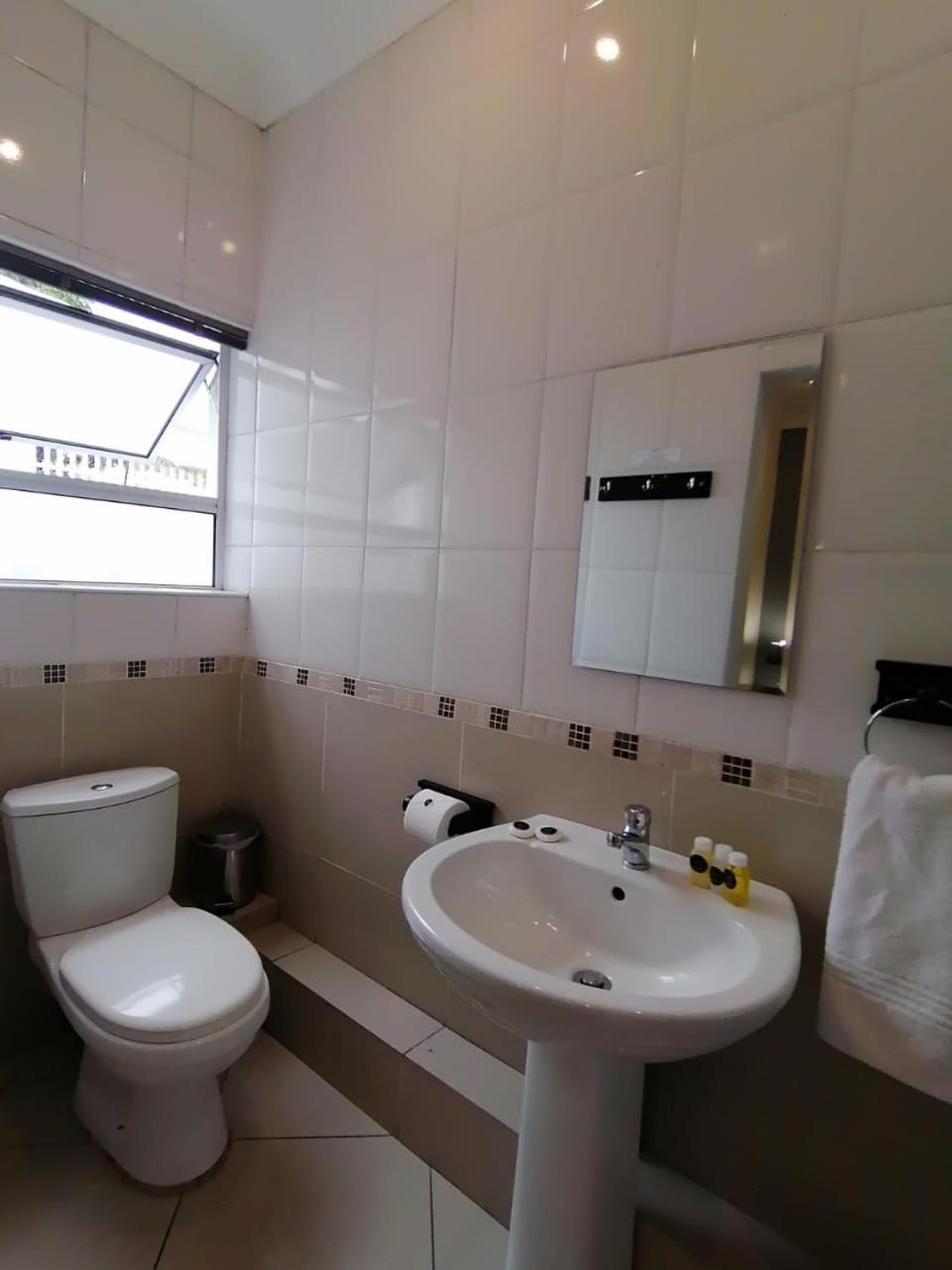 Palm View Guest House 프레토리아 외부 사진